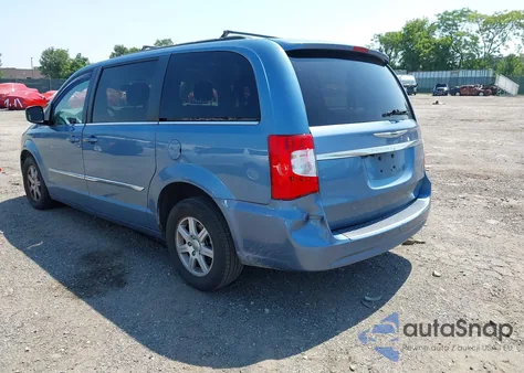 2012 Chrysler Town & Country Touring z USA, uszkodzony, nr VIN 2C4RC1BG8CR162855